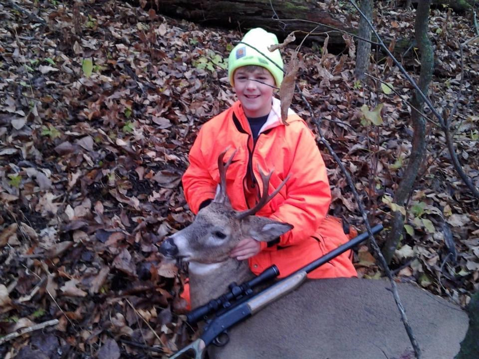 Deer Hunting Taxidermy Wabasha MN; Timber Engraving